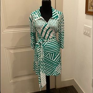 Laundry By Shelli SEGAL short Wrap Dress Size: Large